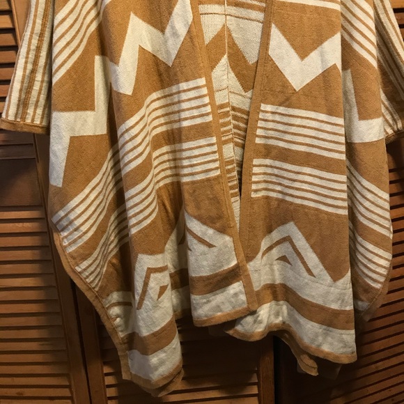 Mossimo Tan & Cream Striped Knit Sweater Poncho - Picture 6 of 12